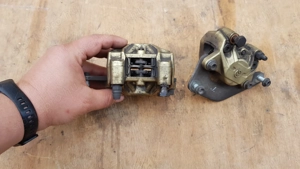 Piaggio Beverly 500 első féknyereg pár - kép 3