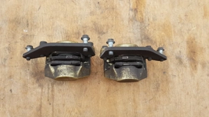 Piaggio Beverly 500 első féknyereg pár - kép 8