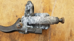 Piaggio Beverly 500 főfékhenger balos - kép 7