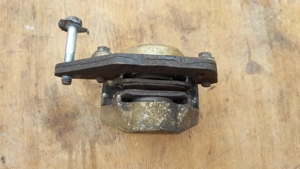 Piaggio Beverly 500 hátsó féknyereg - kép 5