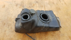 Piaggio Beverly 500 üzemanyag tank - kép 5