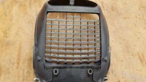 Piaggio Beverly 500 hűtő elötti idom - kép 7