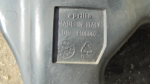 Aprilia Atlantic 125 - 250 üzemanyag tank - kép 2