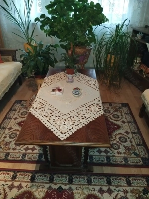 Kanapé + asztal + 2 fotel