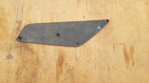 Suzuki Burgman 250 - 400 hátsó gumiszőnyeg balos  - kép 3