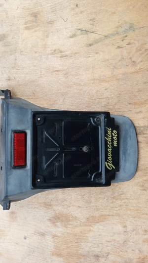 Suzuki Burgman 250 - 400 hátsó sárvédő - kép 6