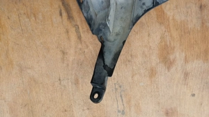 Suzuki Burgman 250 - 400 hátsó sárvédő - kép 8