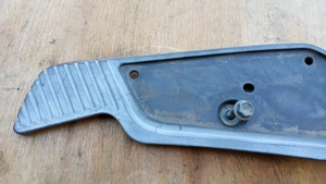 Suzuki Burgman 400 hátsó taposó balos - kép 5