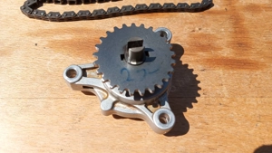 Suzuki Burgman 250 - 400 olajpumpa - kép 4