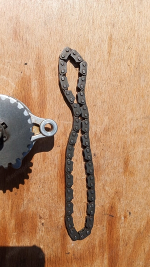 Suzuki Burgman 250 - 400 olajpumpa - kép 7