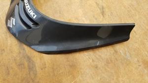 Suzuki Burgman 250 - 400 első idom betét sérült - kép 6
