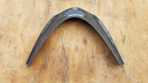 Suzuki Burgman 250 - 400 első idom betét sérült - kép 7