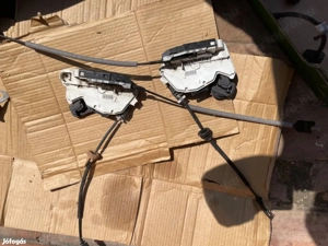 Volkswagen Golf VI jobb hátsó, bal első, bal hátsó ajtózár 2010-től 5k4 839 016H 5K1 837 015B 5K4 83