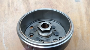 Suzuki Burgman 250 - 400 lendkerék - kép 4