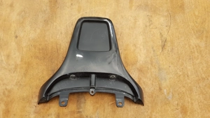 Suzuki Burgman 250 - 400 háttámla konzol