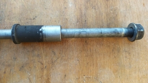 Honda Pantheon 125 - 150 2T első keréktengely - kép 3