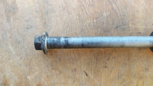 Honda Pantheon 125 - 150 2T első keréktengely - kép 2