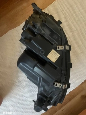 Mercedes ML jobb fényszóró A166 820 14 59 Egy füle javítva lett! hibátlan! Posta megoldható - kép 2