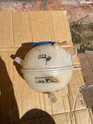 Volkswagen Golf VI ablakmosós és kiegyenlítő tartály 1K6 955 651 ár  db - kép 3