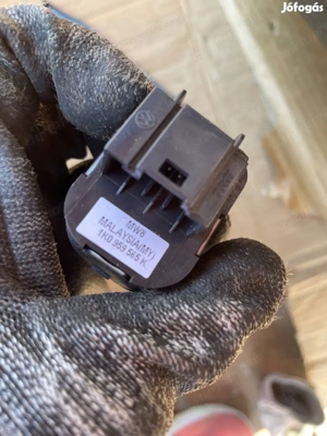 Volkswagen Golf VI belső visszapillantó, kesztyűtartó, tükör, kapcsoló kesztyűtartó - kép 4