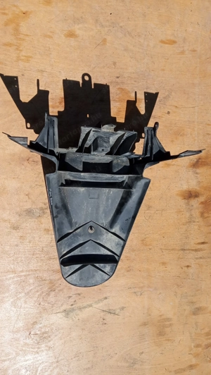 Yamaha Majesty 400 hátsó sárvédő - kép 6