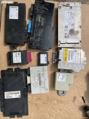 BMW E91 E91 elektronikai alkatrészek gázpedál, bajuszkapcsoló stb minden ami a képeken szerepel post - kép 2