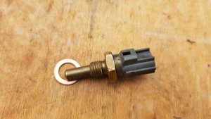 Yamaha Majesty 400 vízhőmérséklet jeladó - kép 3