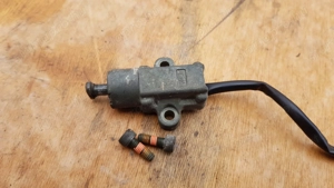 Yamaha Majesty 400 oldaltámasz kapcsoló - kép 2