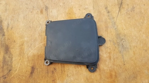 Suzuki Burgman 250 - 400 háttámla közép burkolat