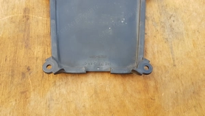 Suzuki Burgman 250 - 400 háttámla közép burkolat - kép 5