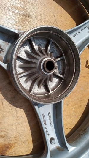 Malaguti Ciak 125 - 200 hátsó felni - kép 10