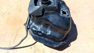 Yamaha T max tmax XP 500 üzemanyag tank - kép 4