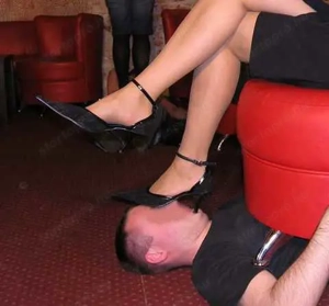 Talpak alatt - kép 6