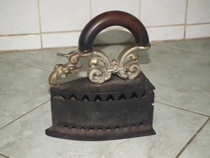 Ritka súlyos antik parazsas szenes vasaló - kép 4