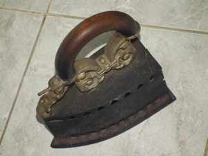 Ritka súlyos antik parazsas szenes vasaló - kép 5