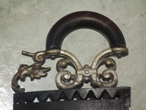 Ritka súlyos antik parazsas szenes vasaló - kép 8