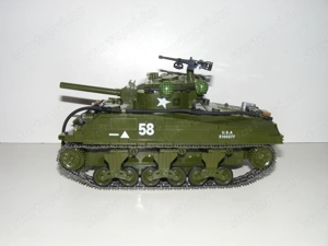 Lego 2. Világháborús Amerikai M4 Sherman Tank harckocsi 1180db + 4 katona ÚJ - kép 11