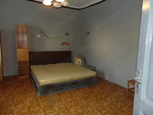 Győr Gyárvárosban részben felújított lakás eladó