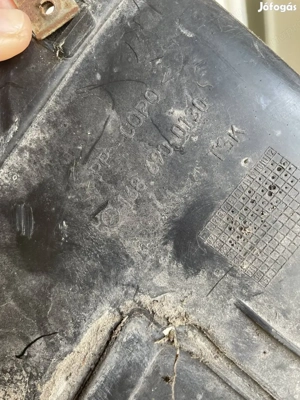Mercedes W168 sárvédő burkolat és dobbetét 168 698 85 30 168 690 0130 - kép 4