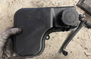 BMW E60 17 13 7 800 293 01 kiegyenlítő tartály posta megoldható - kép 3