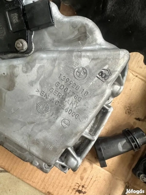 BMW 1 F20 F21 116 B47 olajteknő motorvédő burkolat szelepfedél bakok minden ami a képen  - kép 3