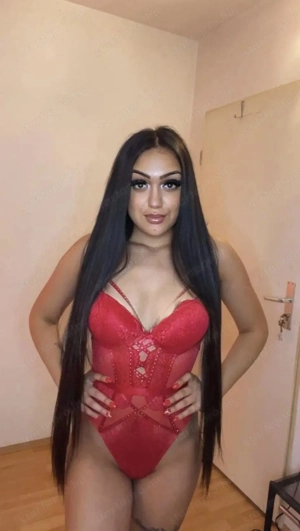 Maya_massage_newgirl