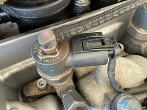 Mercedes C220 injektorok porlasztók hibátlan állapotban 0 445 11 02 38 beszerelési garanciával 