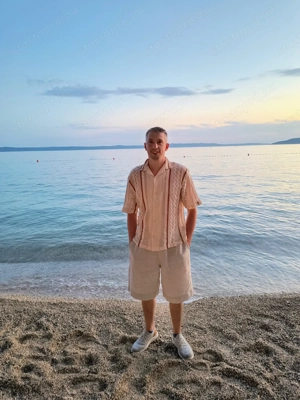 Szexpartnert keresek hosszabb rövidebb távra.