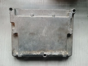 Ford Focus MK2 motorvezérlő ECU 5M51-12A650-RD - kép 2