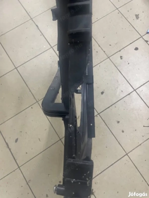 ALFA Romeo Giulia hűtő ventilátor keret lw204001 kis hibával hiba javítható fotózva - kép 2