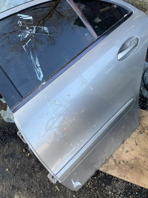 Mercedes W211 E-oszt. jobb első ,balos hátsó ajtó üresen ár db kizárólag telefonon érdeklődjön - kép 4