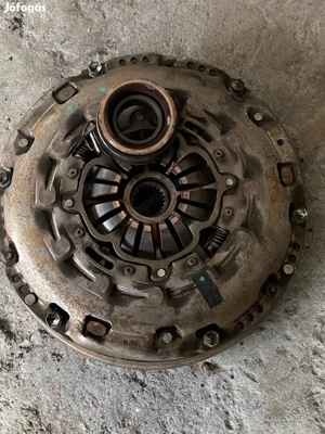 Toyota Avensis T27 2011-es 2.2 D4D kettőstömegű lendkerék kuplungszett beszerelési garancia