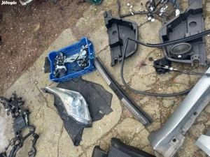 Toyota Avensis T27 D4D 2011-es balos rövid féltengely, váltókulissza, stb ami a képen szerepel  - kép 2