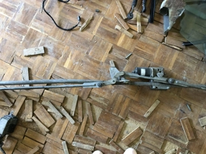 Peugeot 307 2006-os ablaktörlő motor 404 638 12V posta megoldható